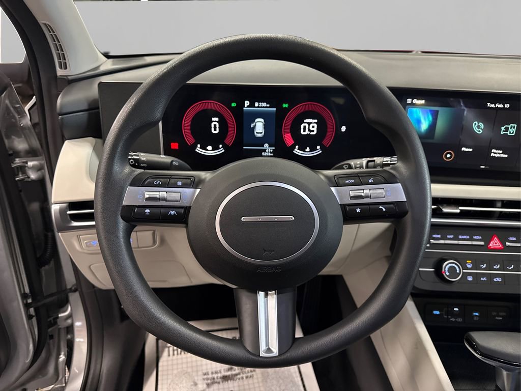 Certified 2025 Hyundai Tucson SE image 22