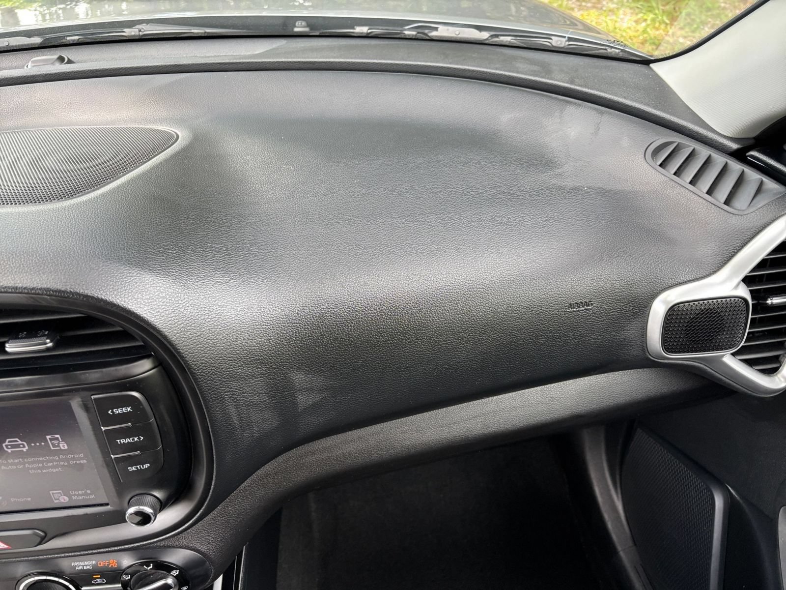 Used 2025 Kia Soul LX w/ LX Technology Package FWD image 34