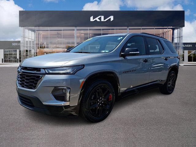Used 2023 Chevrolet Traverse Premier w/ Redline Edition AWD/4WD image 3