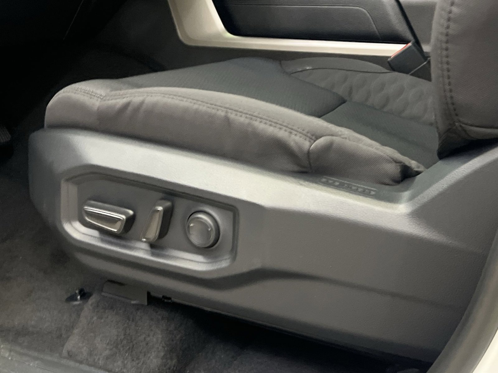 New 2026 Toyota Tundra SR5 image 8