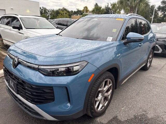 Used 2025 Volkswagen Tiguan SE FWD image 6
