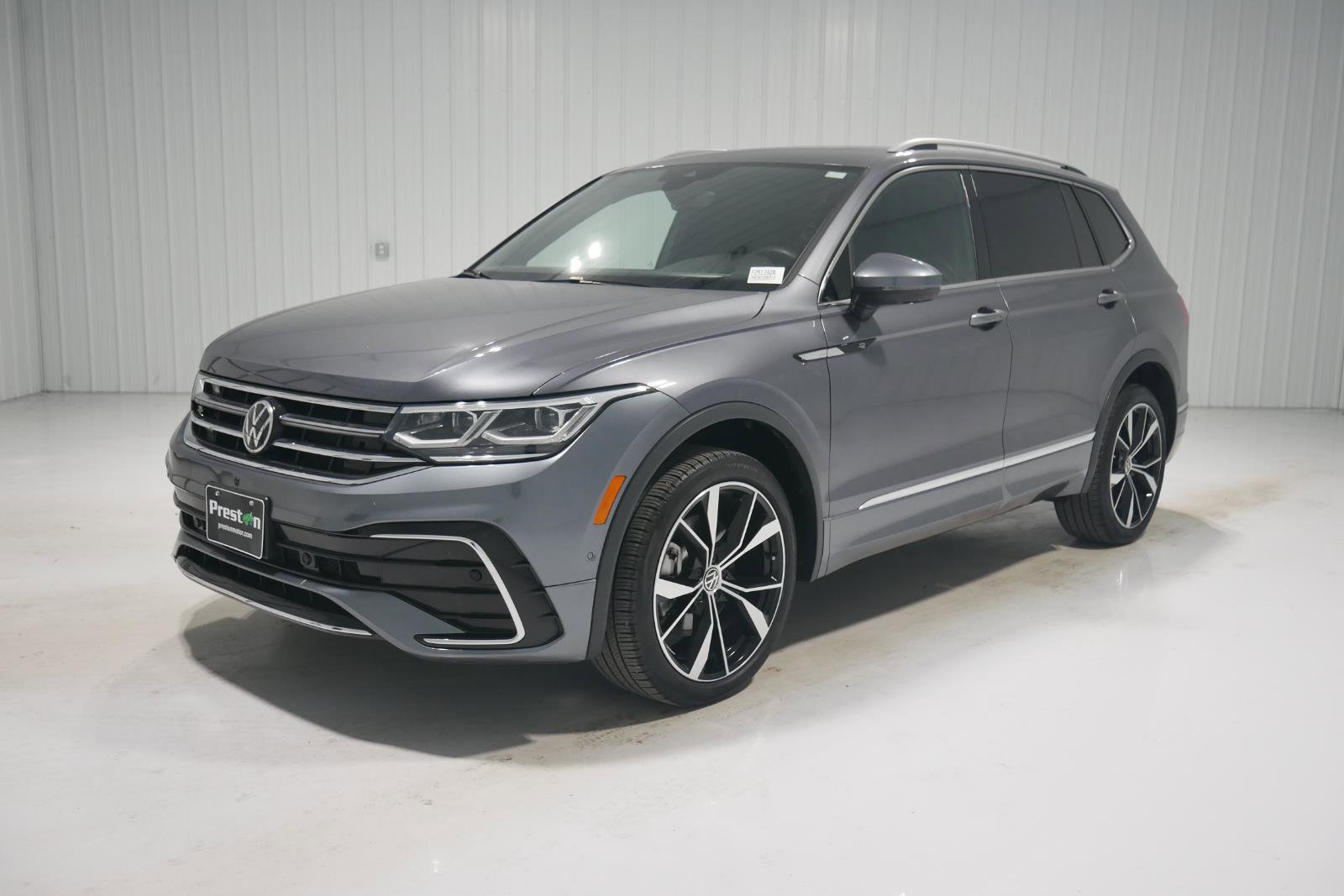Used 2024 Volkswagen Tiguan SEL R-Line