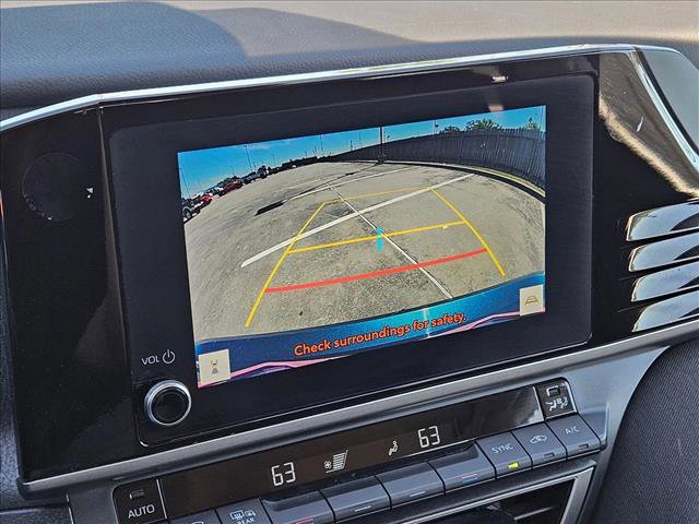 Used 2025 Toyota Camry LE image 13