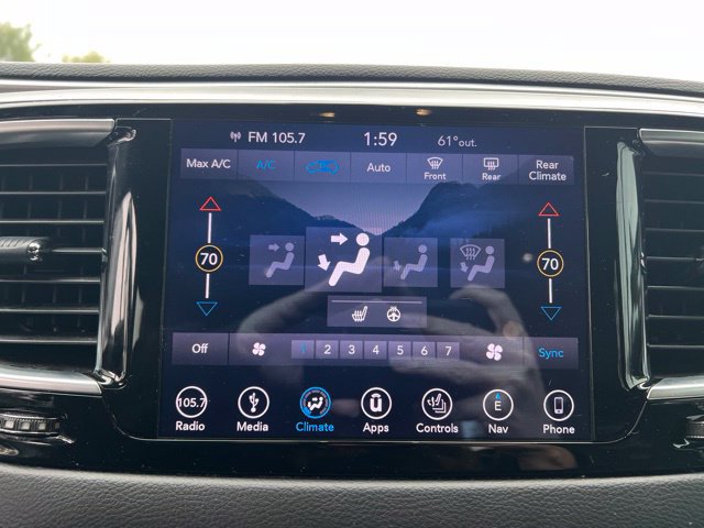 Used 2018 Chrysler Pacifica Touring-L Plus w/ S Appearance Package FWD image 19