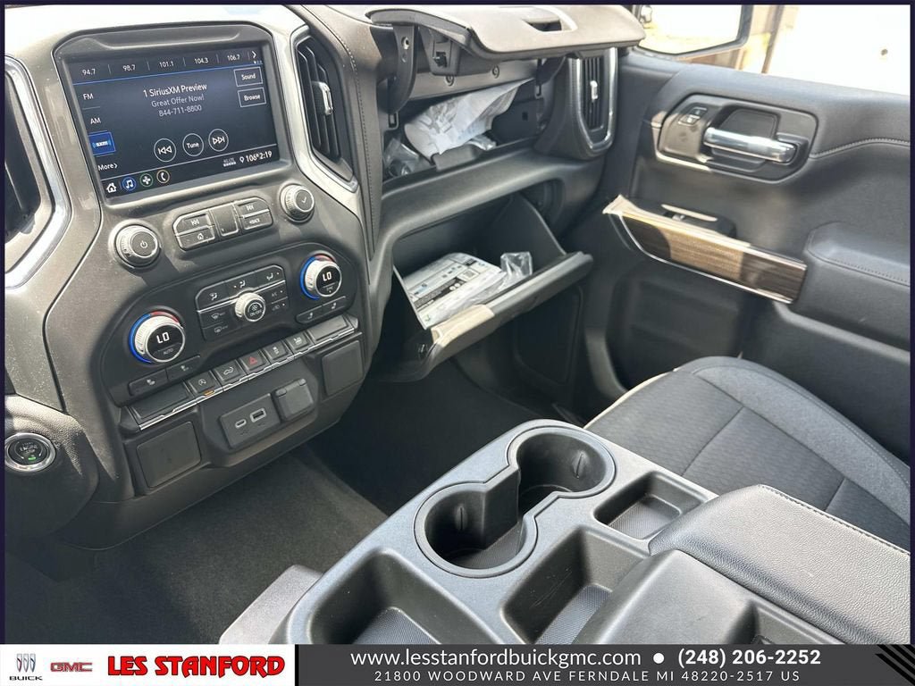 Certified 2021 Chevrolet Silverado 1500 RST AWD/4WD image 33