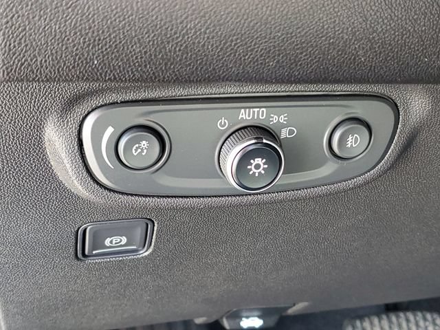 Used 2020 GMC Terrain SLT w/ Preferred Package FWD image 12