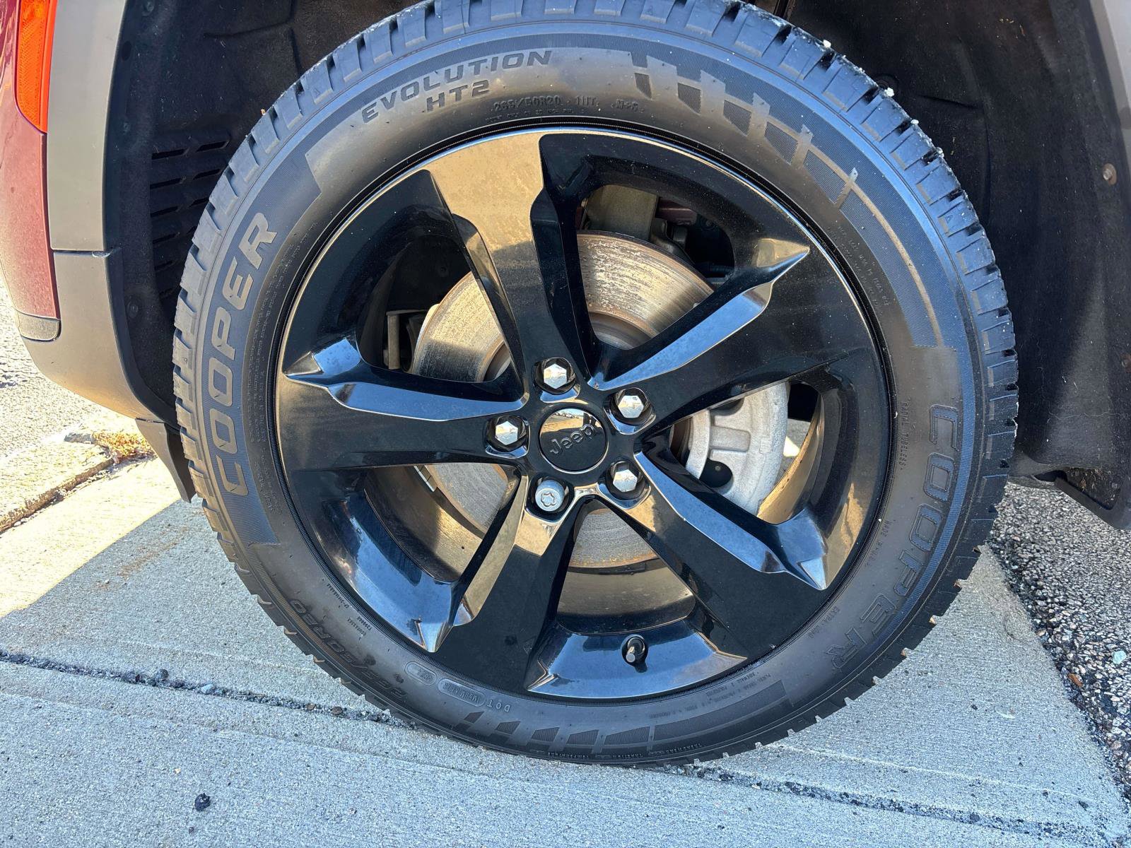 Certified 2022 Jeep Grand Cherokee L Laredo image 4