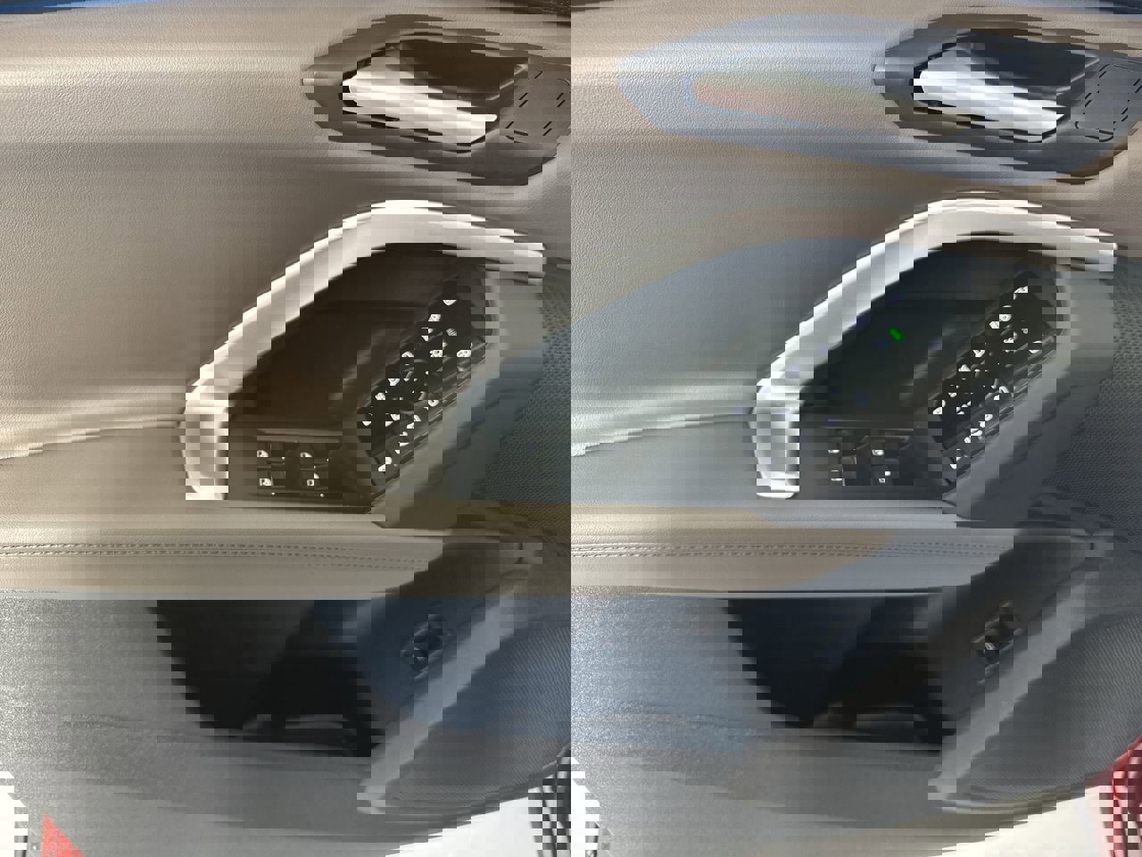 Used 2025 Audi Q5 Premium Plus w/ Premium Plus image 27