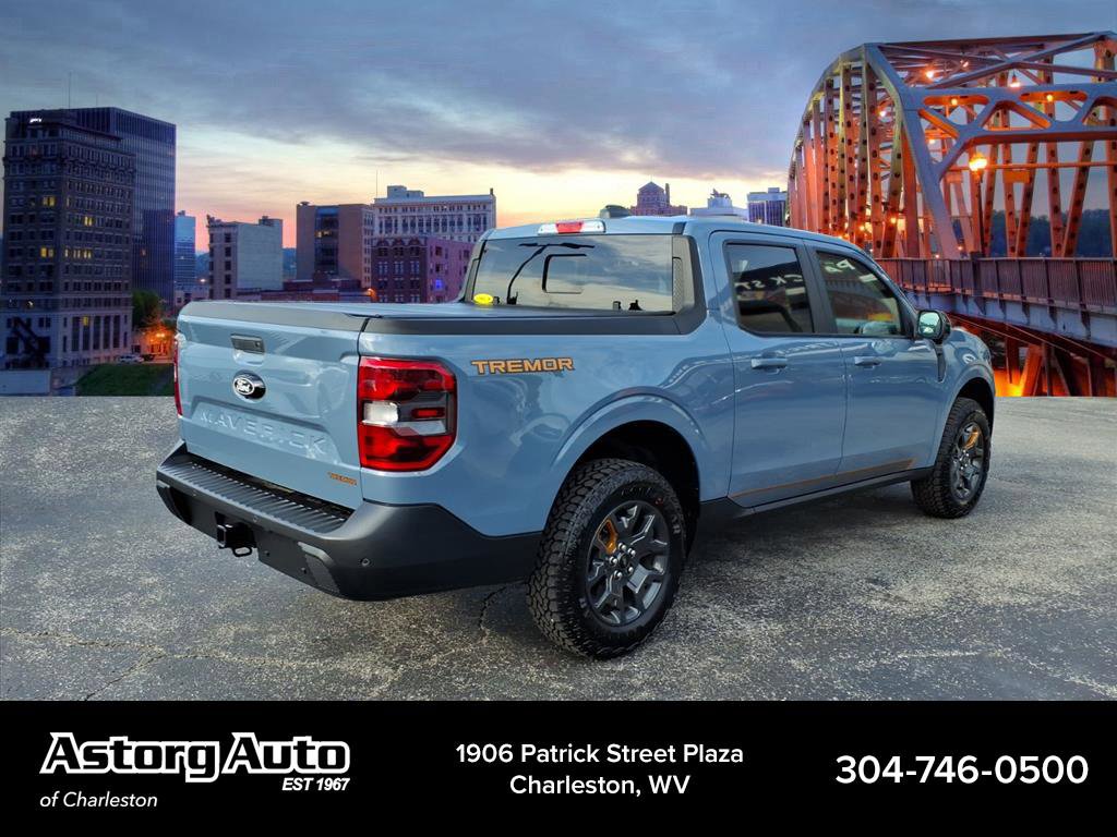 Used 2025 Ford Maverick Tremor image 3