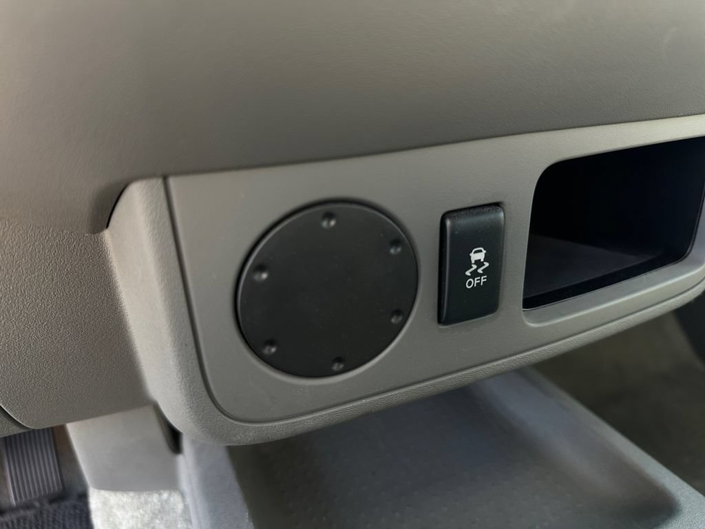Used 2018 Nissan Frontier SV RWD image 26