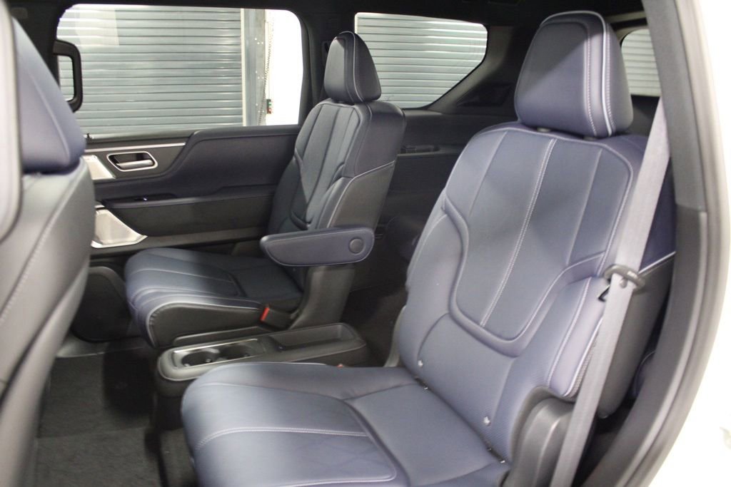 Certified 2026 INFINITI QX80 4WD w/ Sport Exterior Package image 41