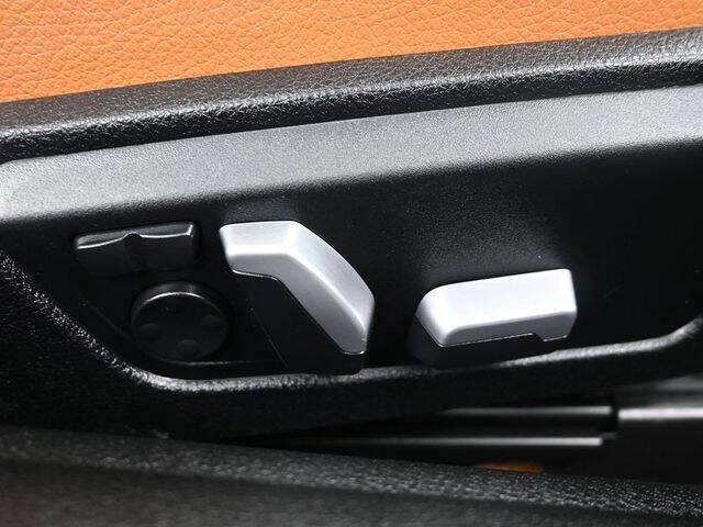 Used 2019 BMW 430i Convertible w/ M Sport Package image 16