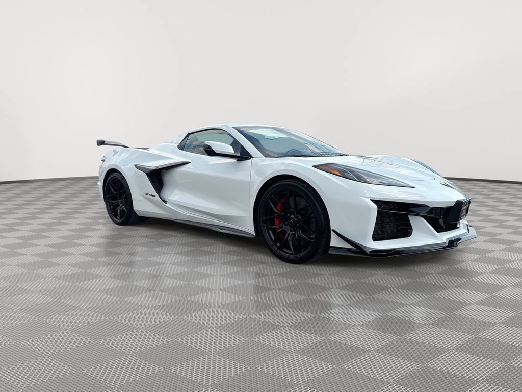 New 2027 Chevrolet Corvette Z06 w/ Z07 Performance Package RWD image 2