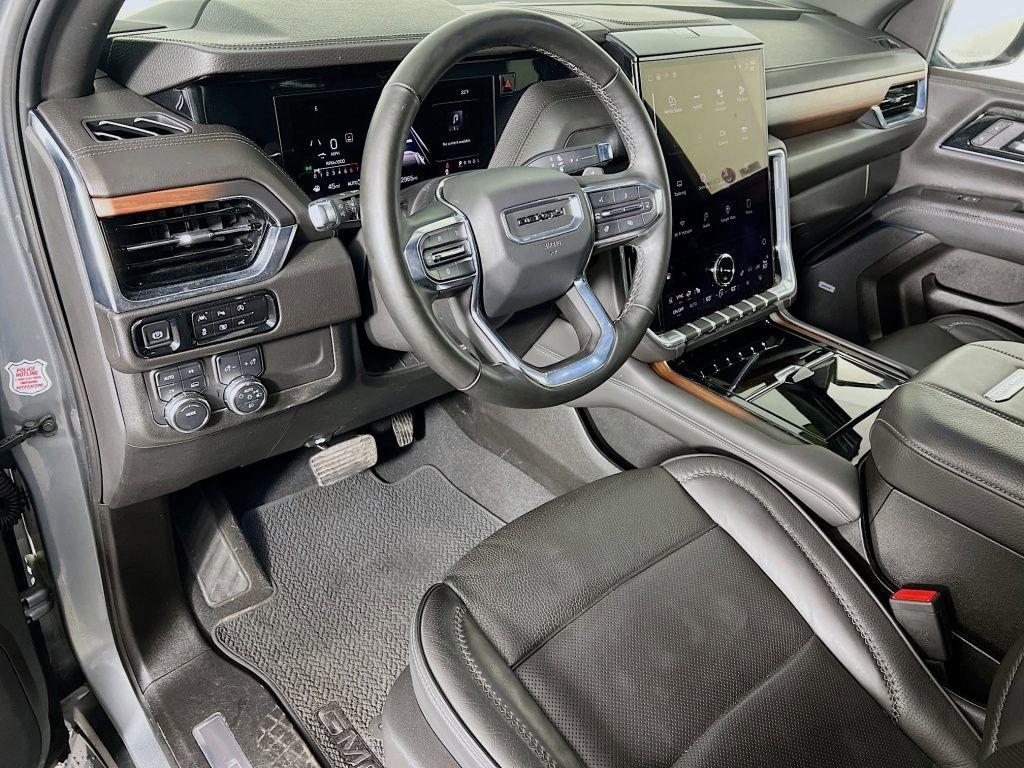 Used 2025 GMC Yukon Denali image 9
