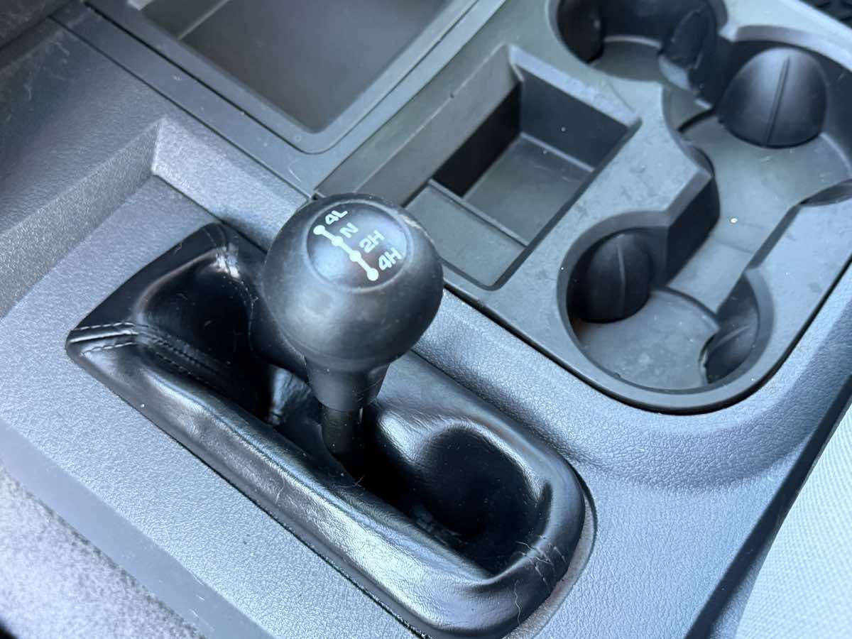 Used 2006 Dodge Ram 3500 Truck SLT w/ Quad Cab Big Horn Value Group image 17