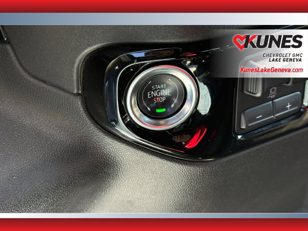 Used 2025 GMC Sierra 1500 SLT AWD/4WD image 29