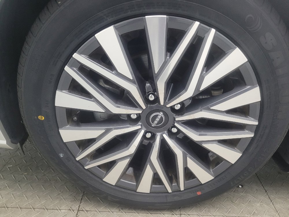 Used 2024 Nissan Altima 2.5 SV FWD image 31