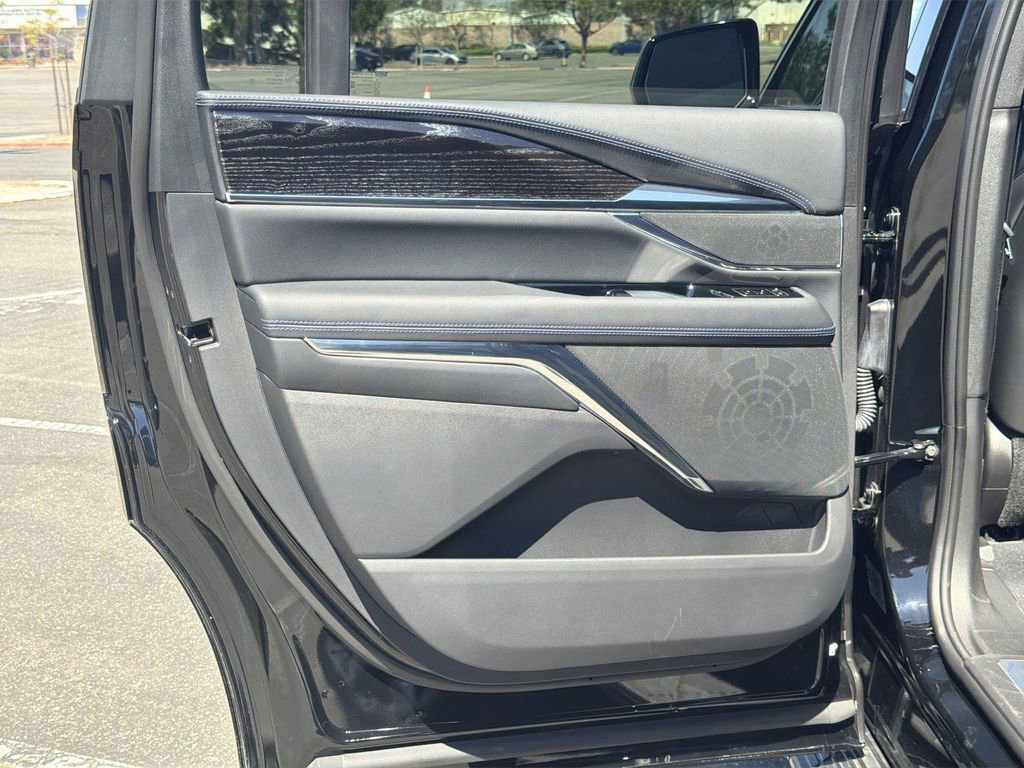 Used 2026 Cadillac Escalade IQ Luxury 1 image 24