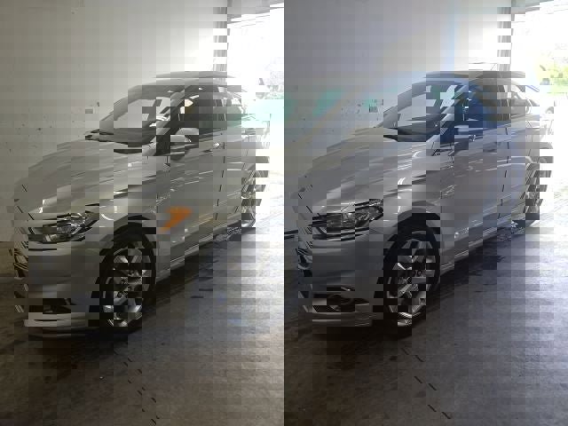 Used 2014 Ford Fusion SE w/ Equipment Group 201A image 26