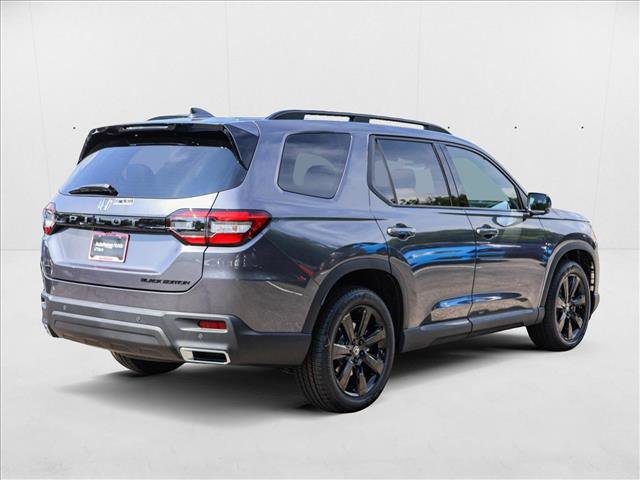 New 2025 Honda Pilot Black Edition image 5