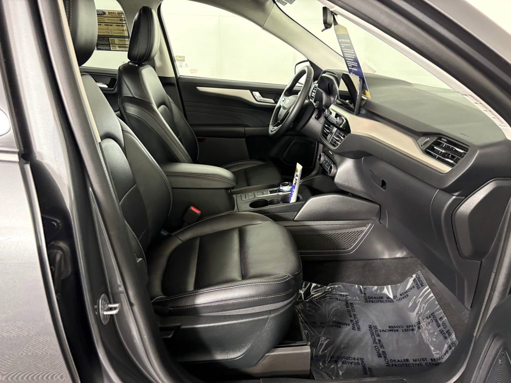 Certified 2022 Ford Escape SEL image 37