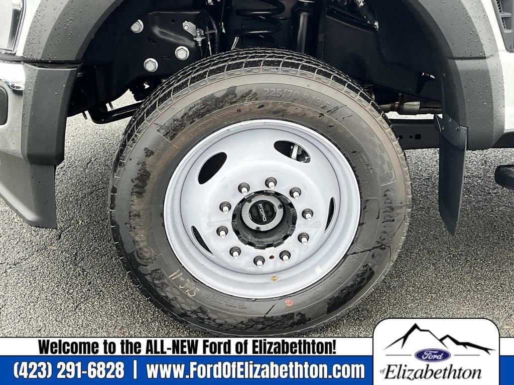 New 2025 Ford F450 XL w/ XL Chrome Package image 9