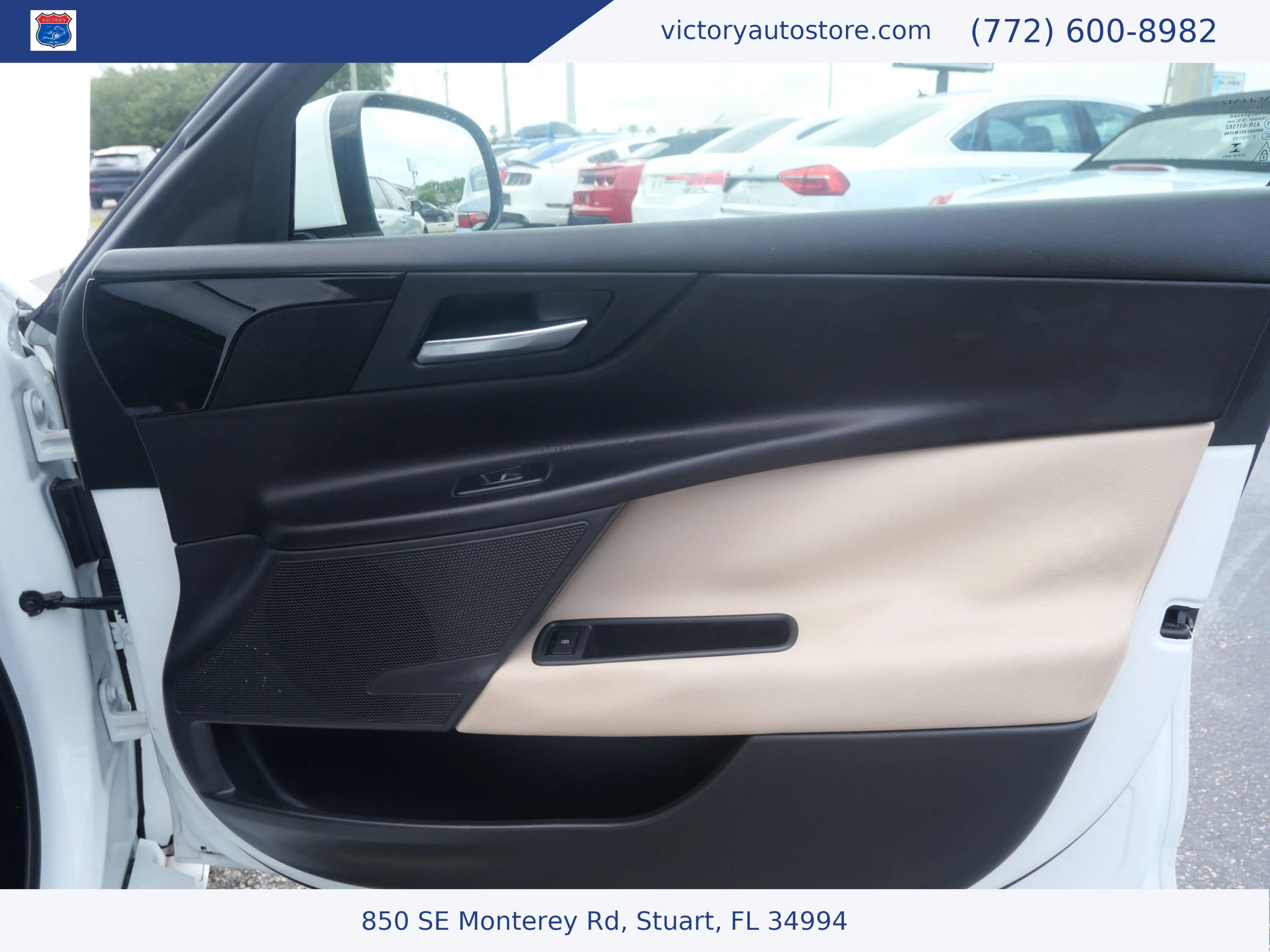 Used 2018 Jaguar XE image 26