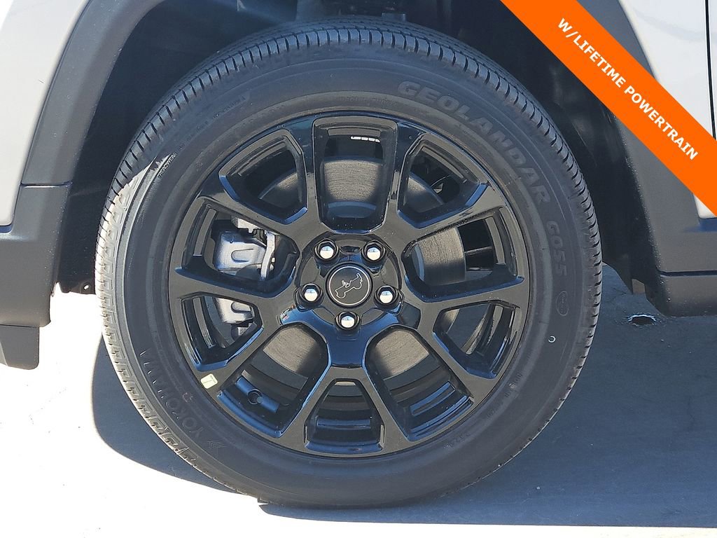 New 2026 Jeep Compass Latitude image 9