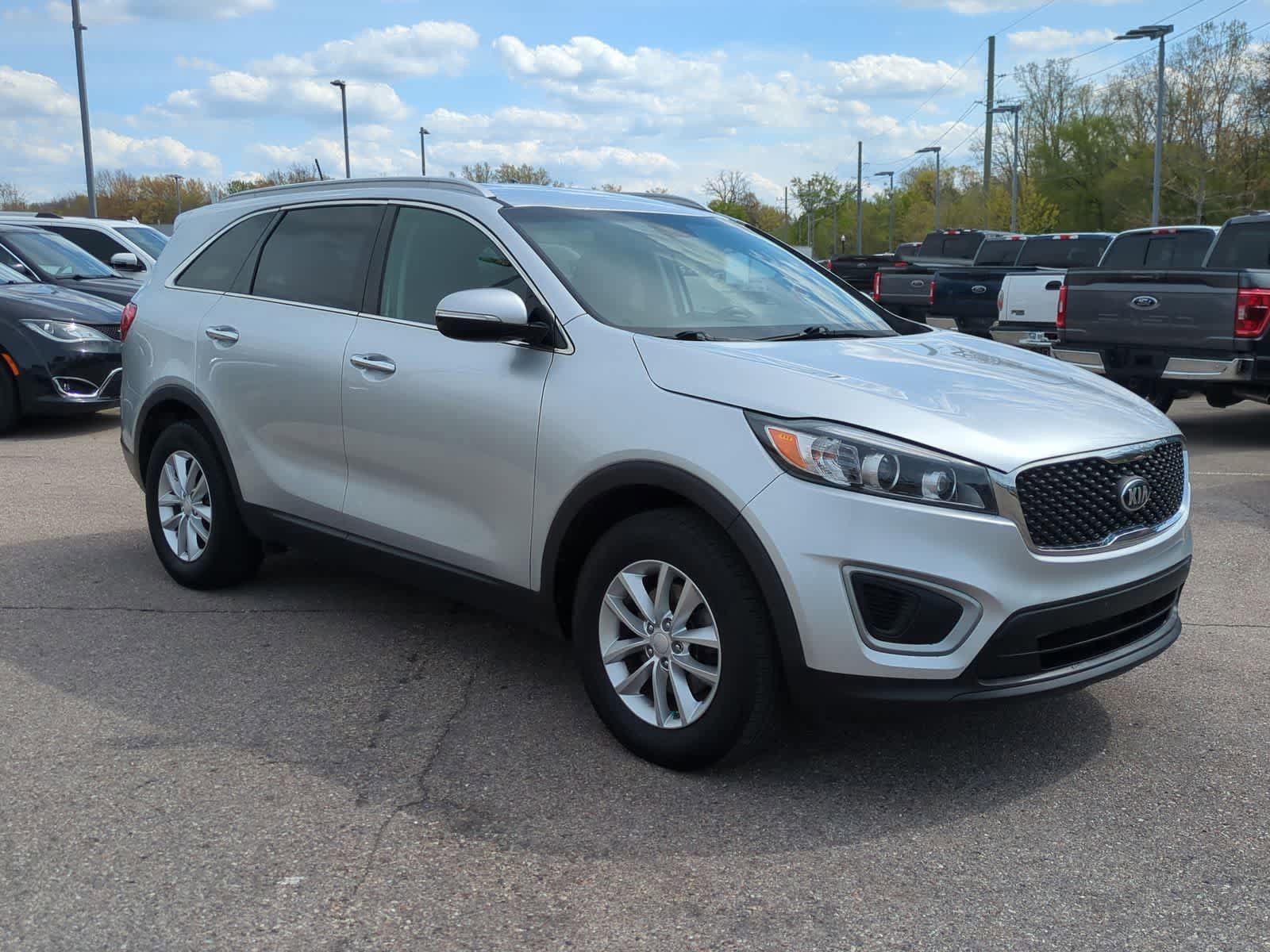 Used 2017 Kia Sorento FWD video 2