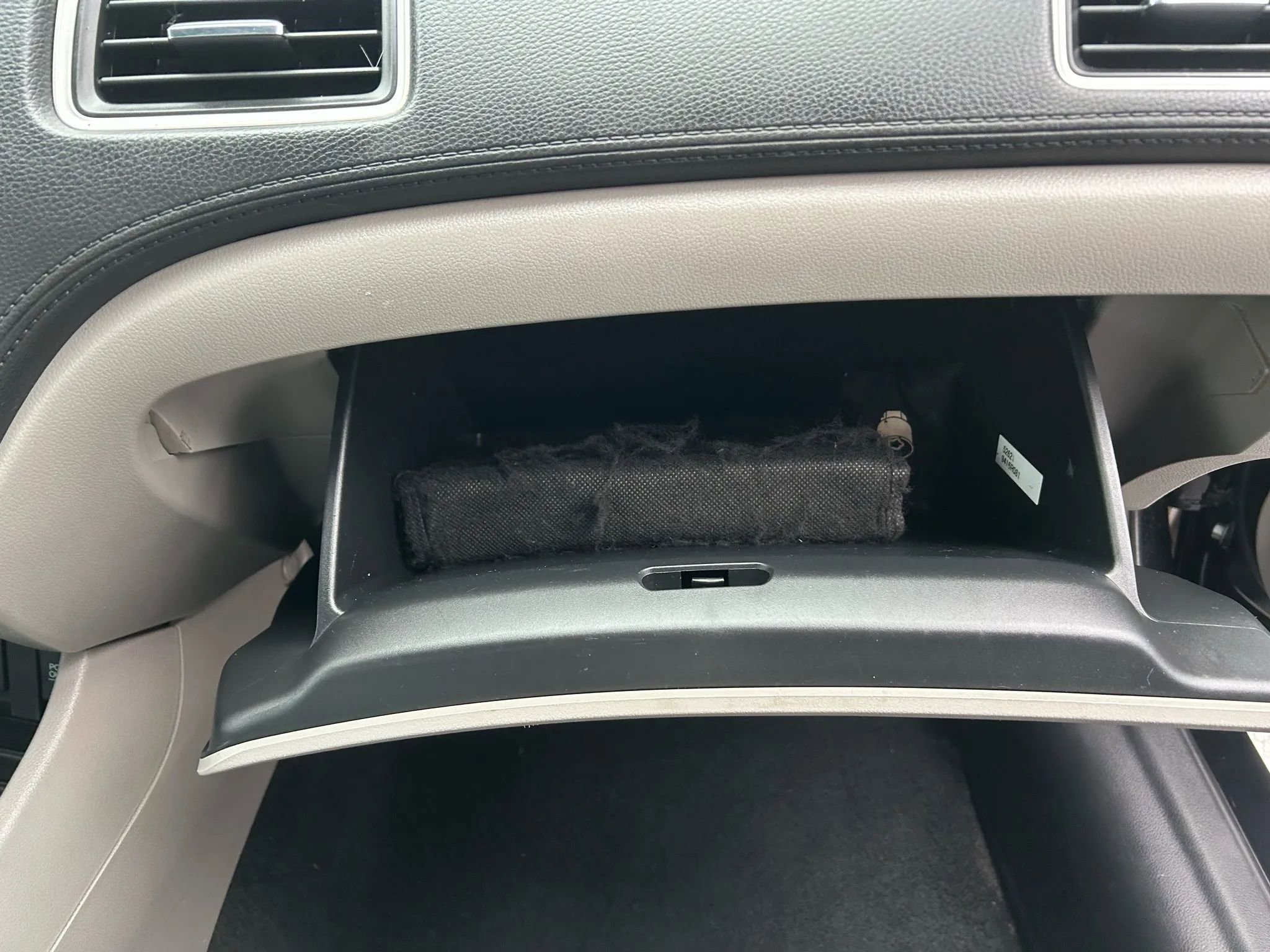 Used 2014 Honda Civic Hybrid Sedan image 31