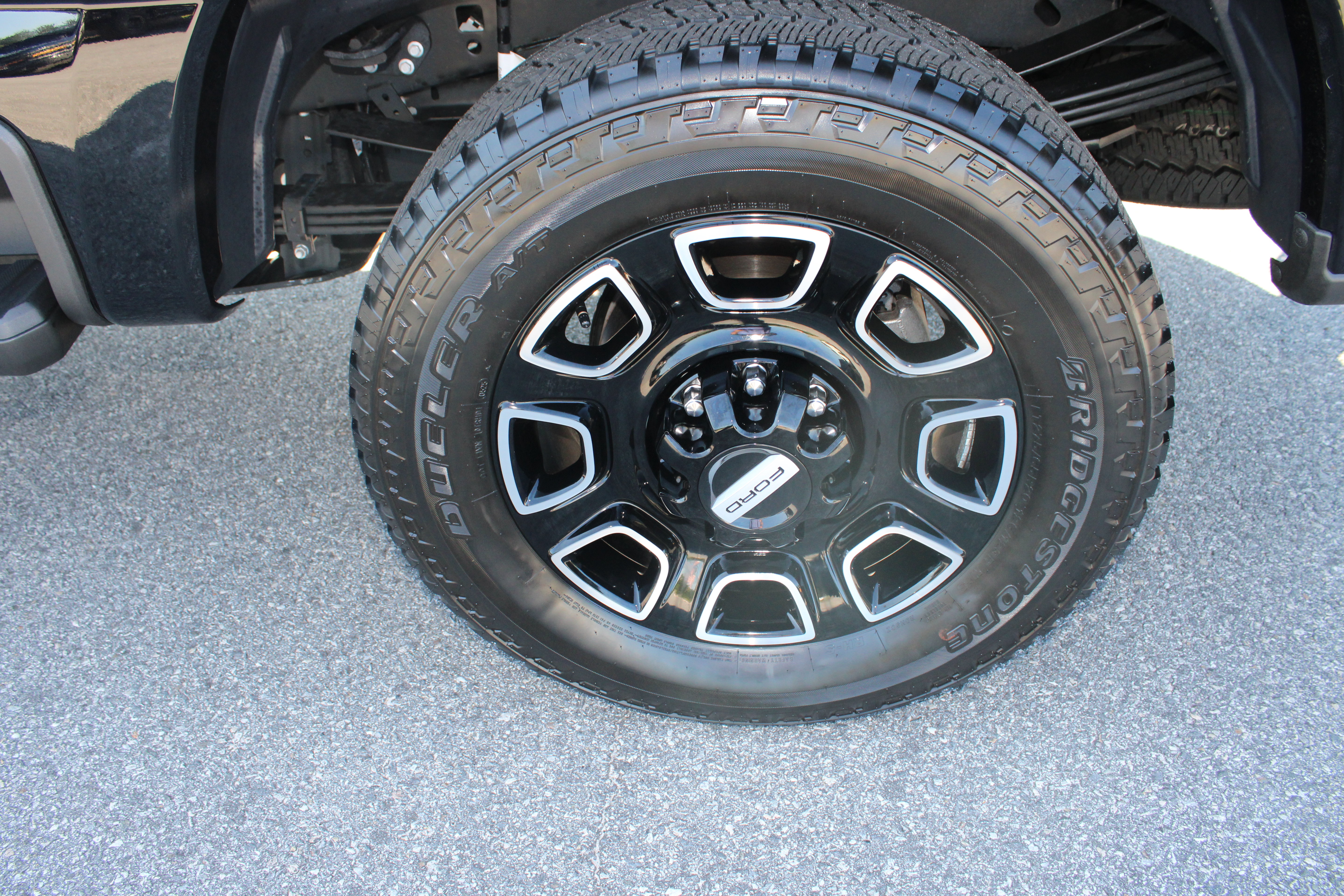 Used 2025 Ford F350 Platinum AWD/4WD image 12