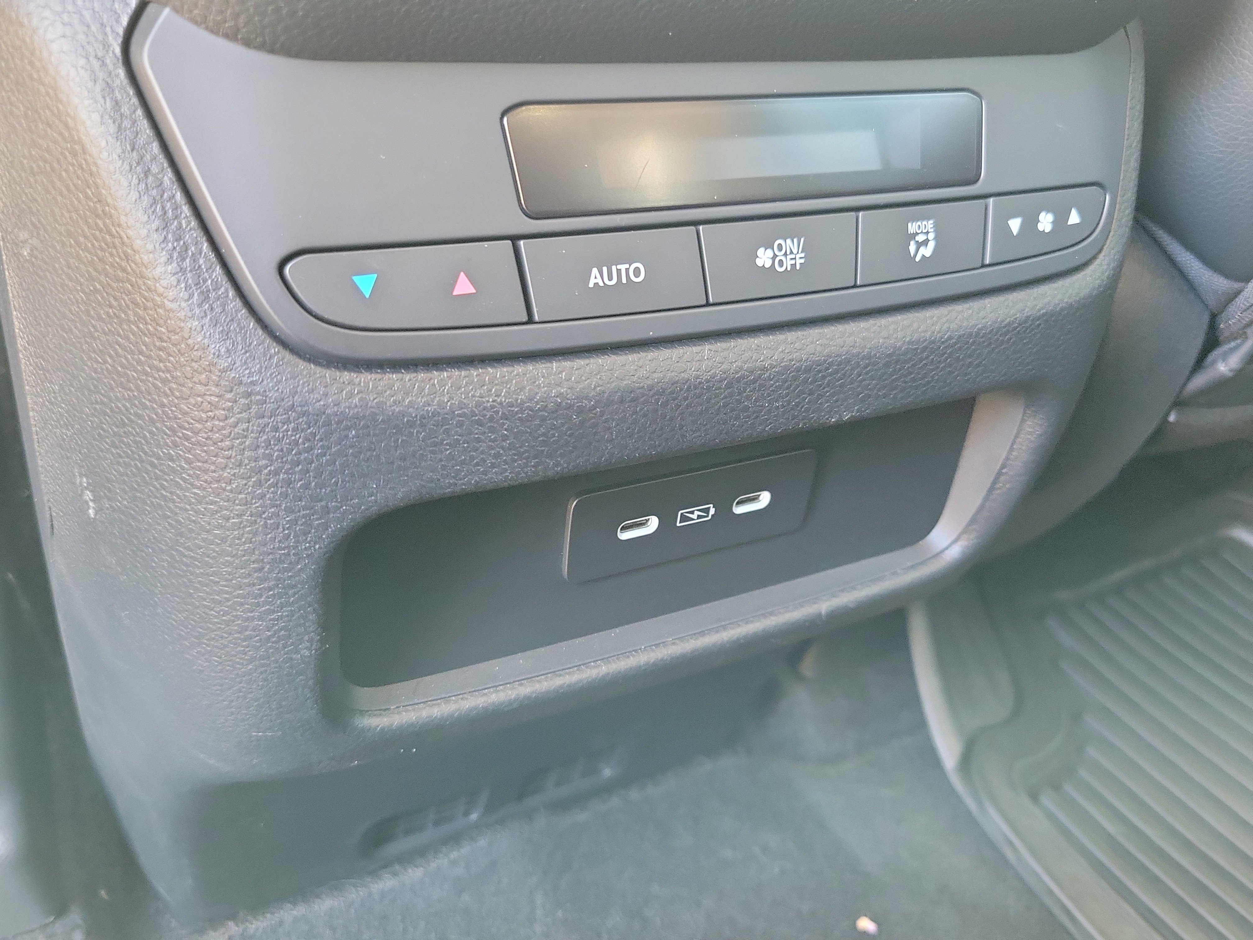 Used 2025 Honda Pilot Touring image 15