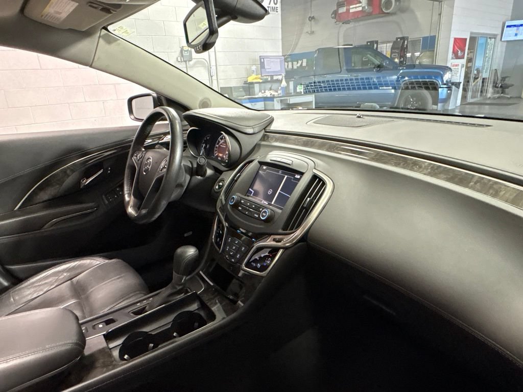 Used 2016 Buick LaCrosse Premium AWD/4WD image 31