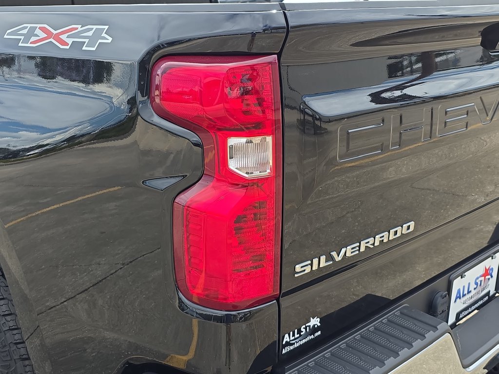 Used 2022 Chevrolet Silverado 1500 LT w/ Protection Package AWD/4WD image 14