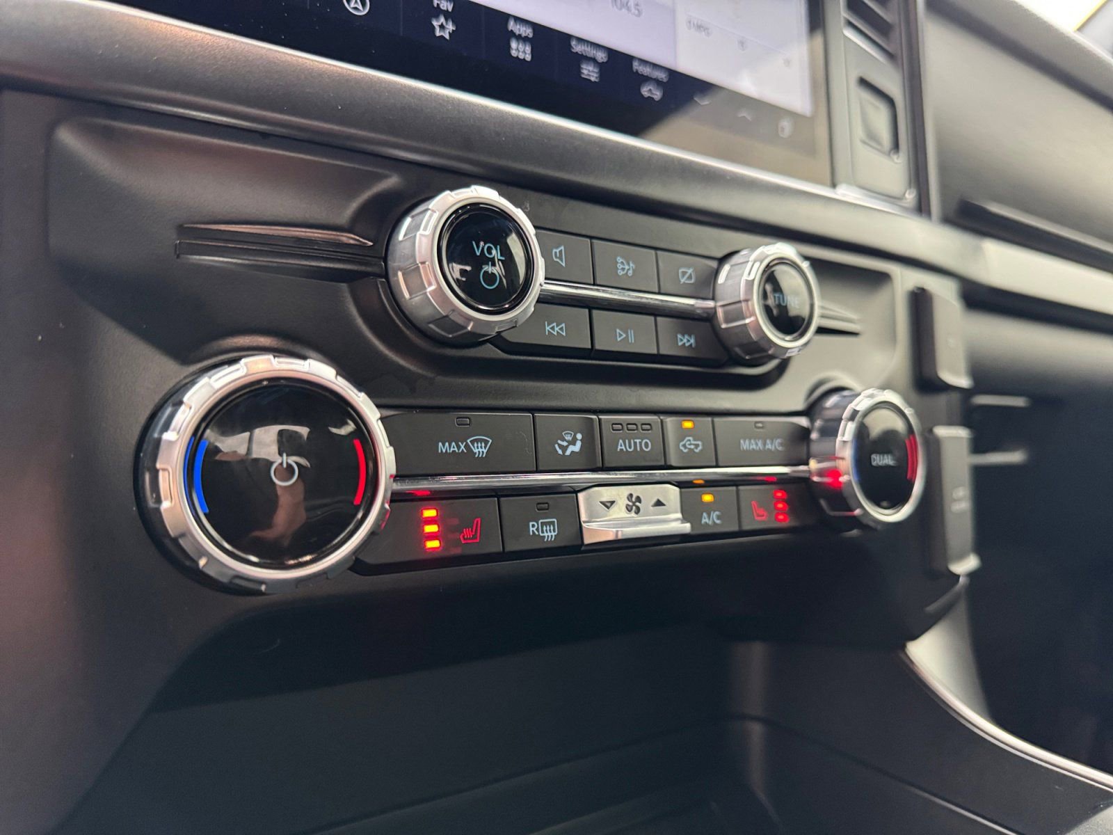 Used 2024 Ford F150 XLT w/ Equipment Group 302A MID image 26