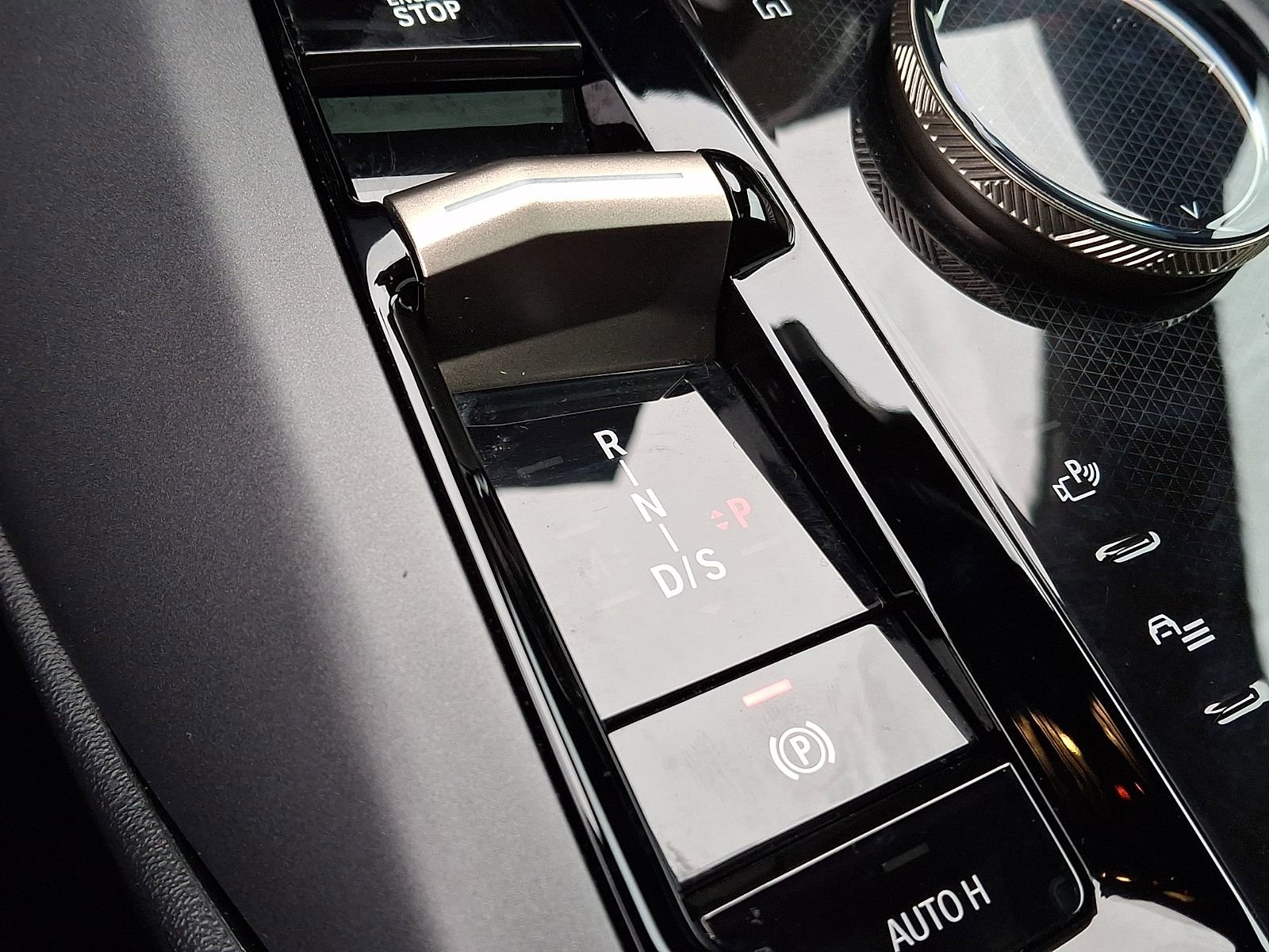 Used 2025 BMW X3 xDrive30i w/ Premium Package image 12