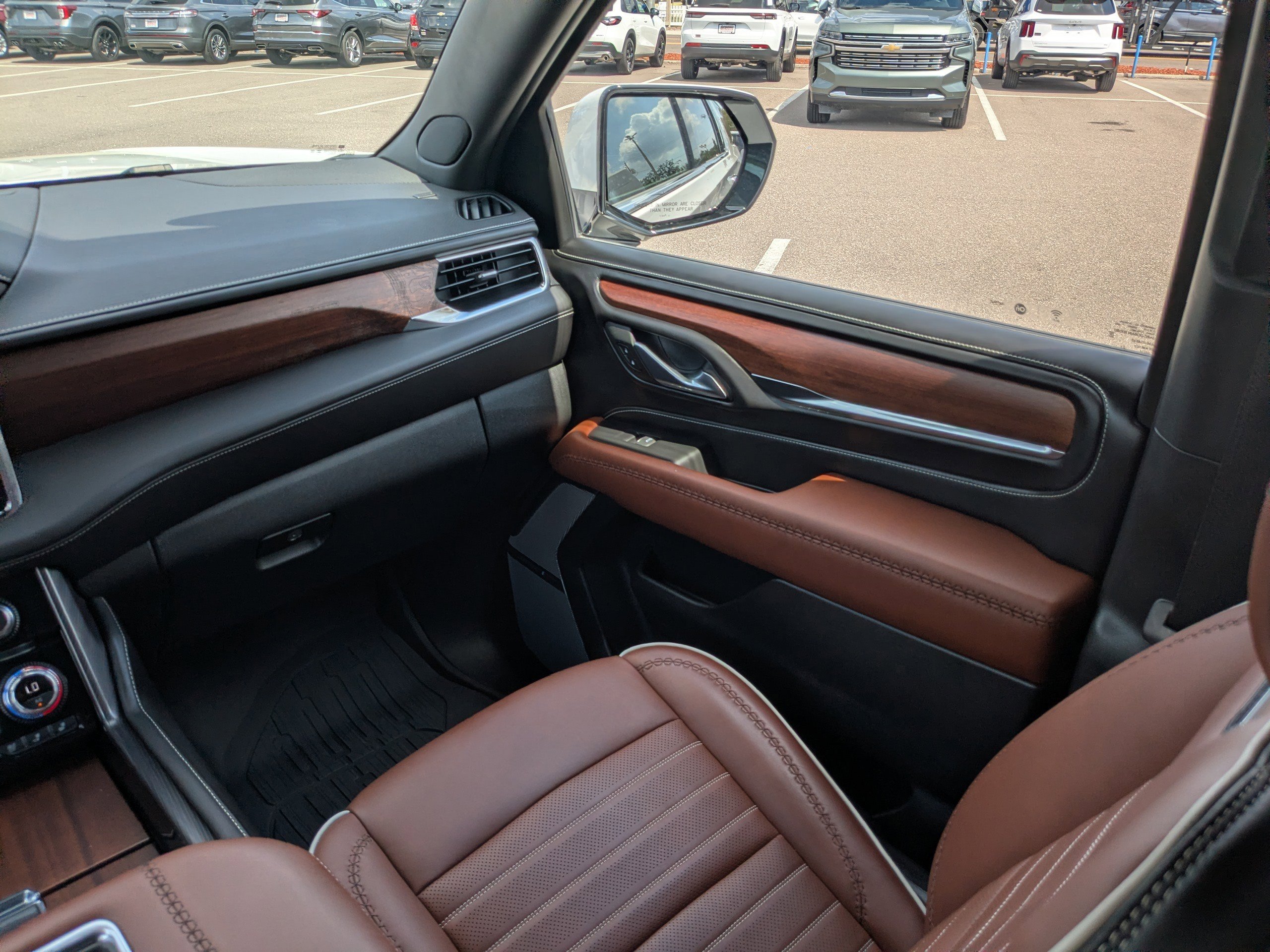 Used 2023 GMC Yukon XL Denali Ultimate image 20