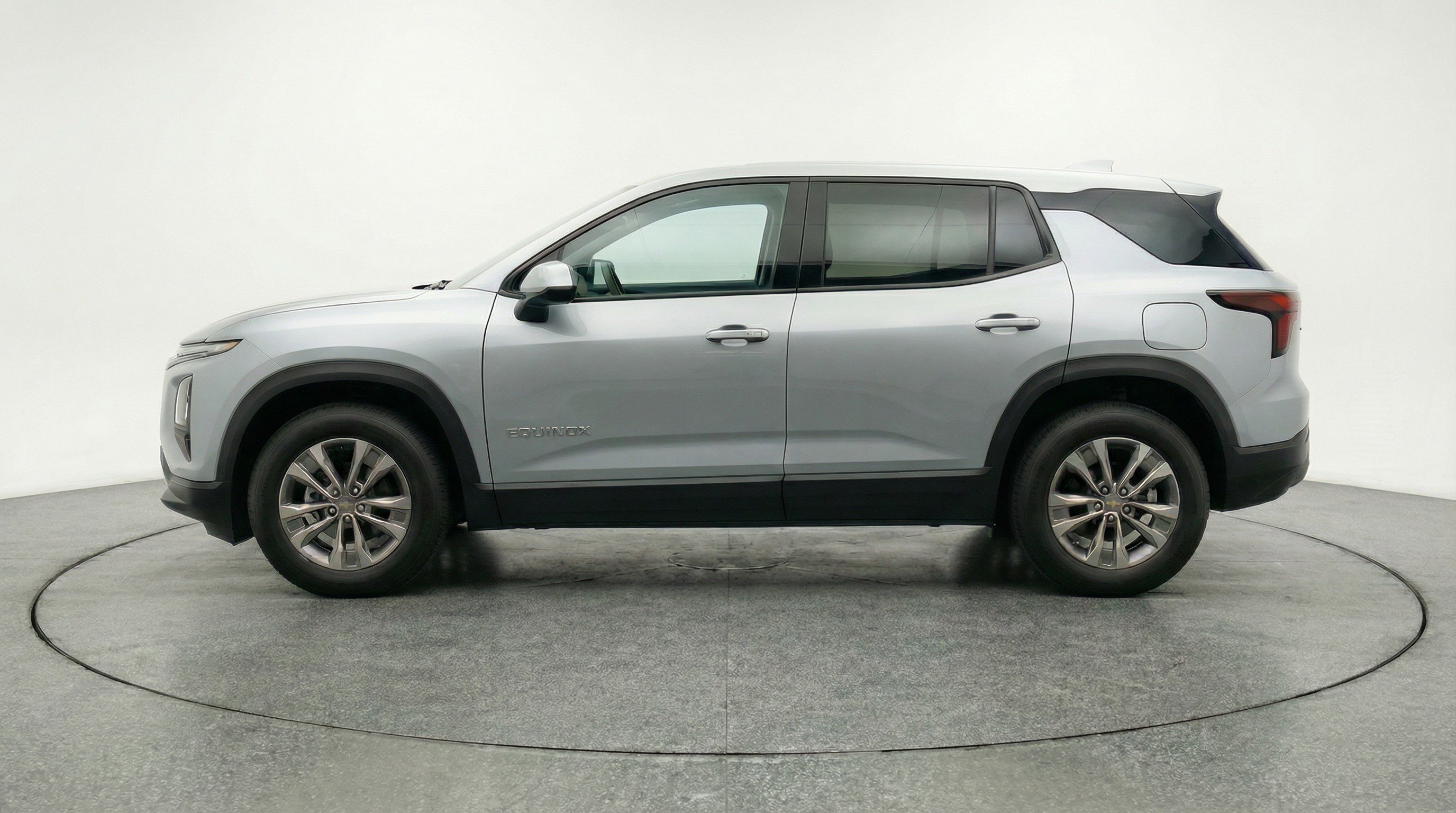Used 2025 Chevrolet Equinox LT FWD image 5