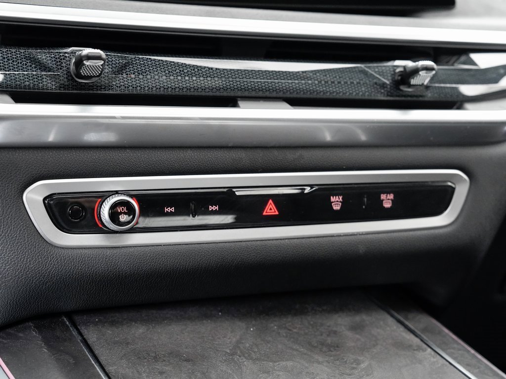 Used 2024 BMW X5 xDrive40i w/ Premium Package image 18