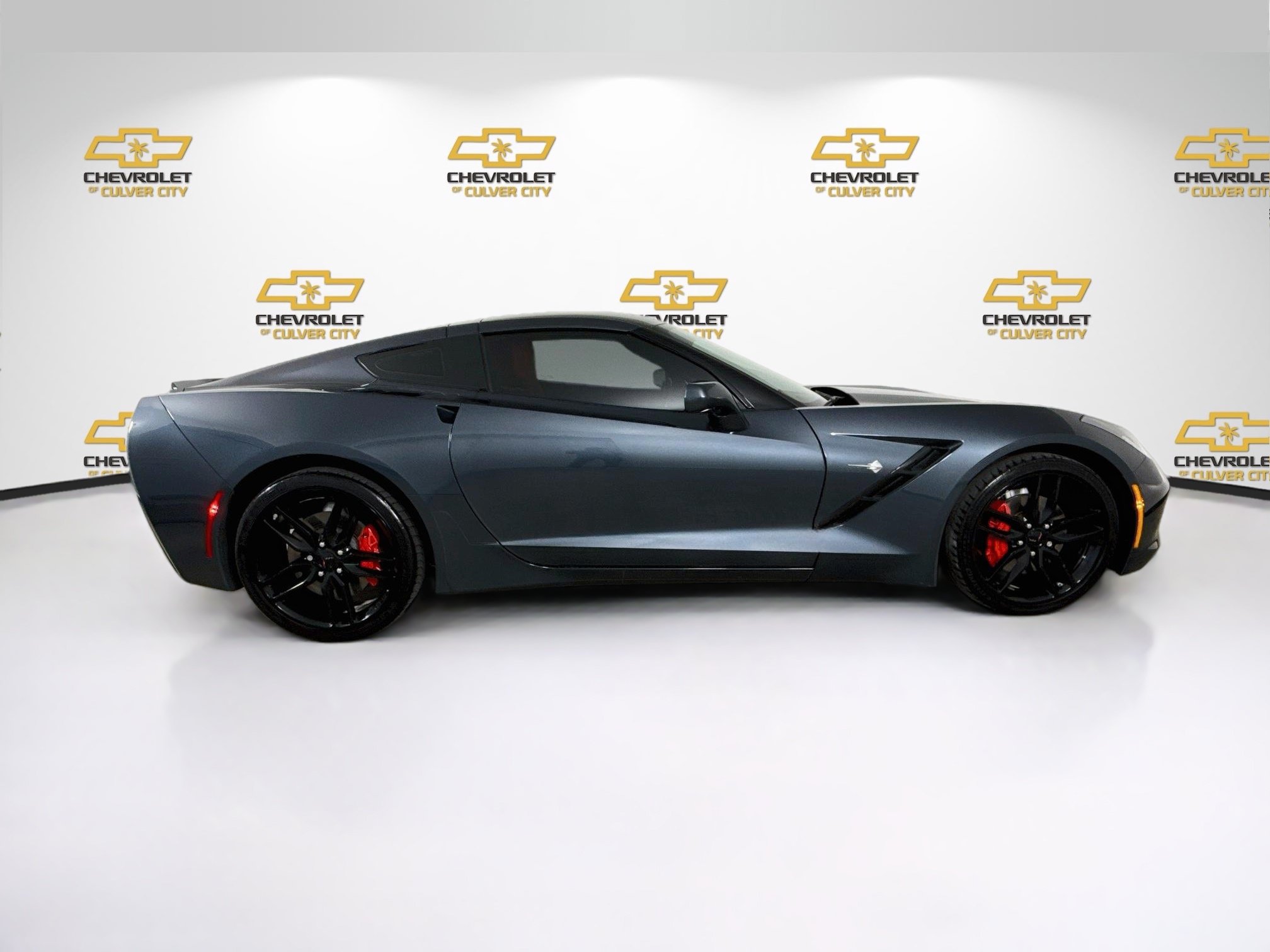 Used 2019 Chevrolet Corvette Stingray Coupe w/ 1LT RWD image 9