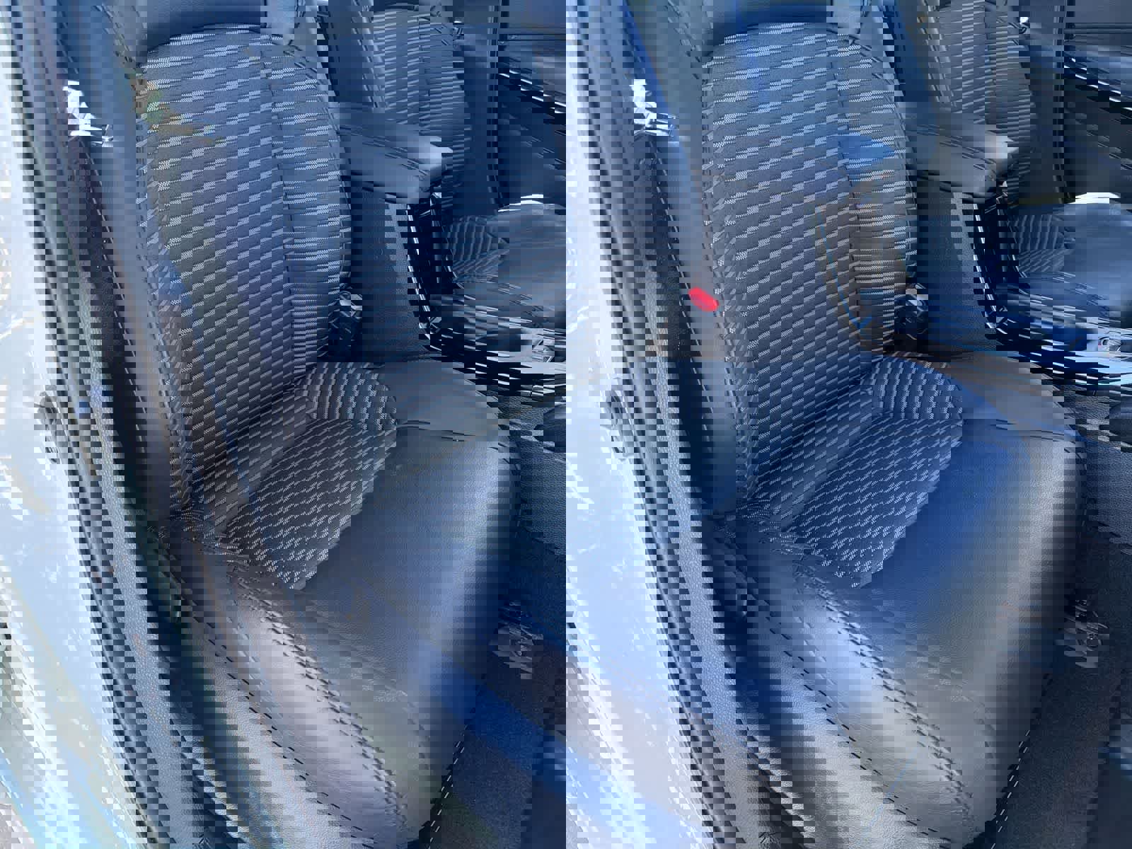 Used 2020 Toyota Corolla XSE image 24