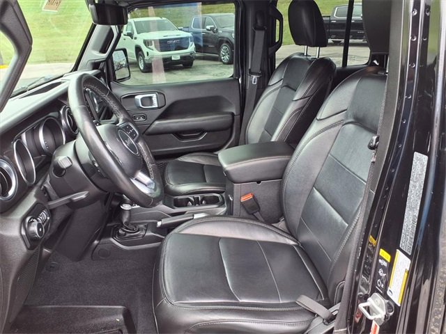 Used 2021 Jeep Wrangler Unlimited Sahara image 41