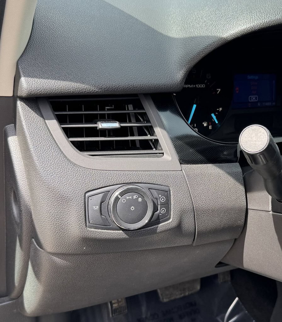 Used 2013 Ford Edge SE FWD image 13