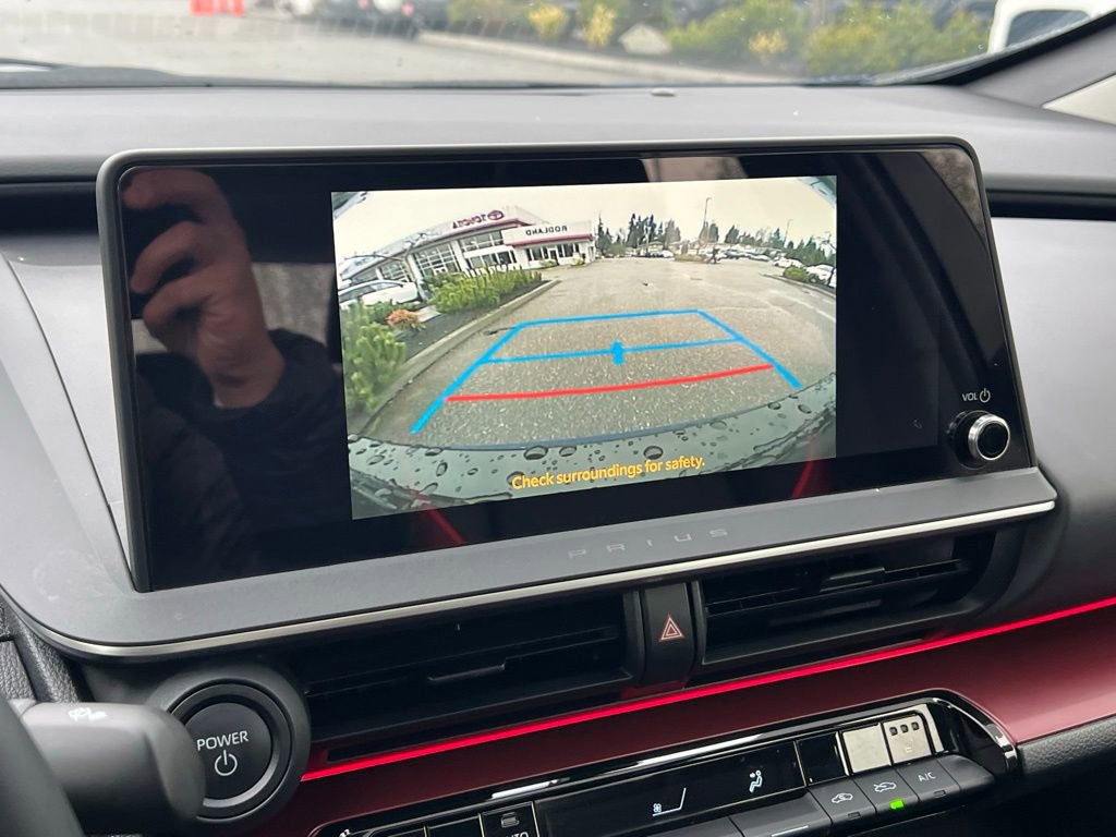 Used 2025 Toyota Prius XSE image 25