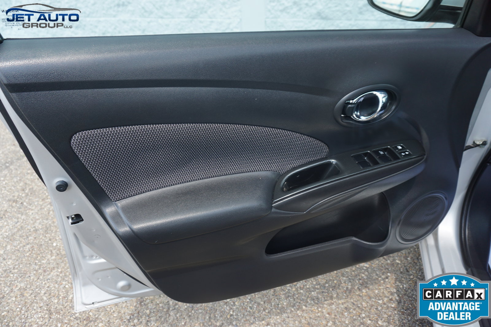 Used 2016 Nissan Versa SV w/ Fog Lights Package FWD image 24