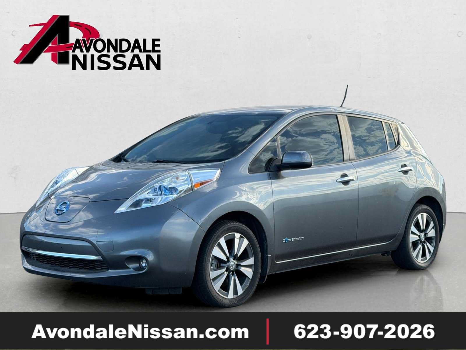 Used 2015 Nissan Leaf SL FWD image 1