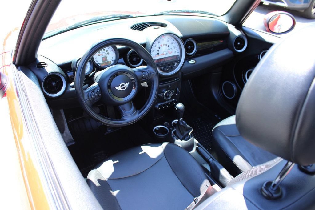 Used 2011 MINI Cooper Convertible FWD image 20