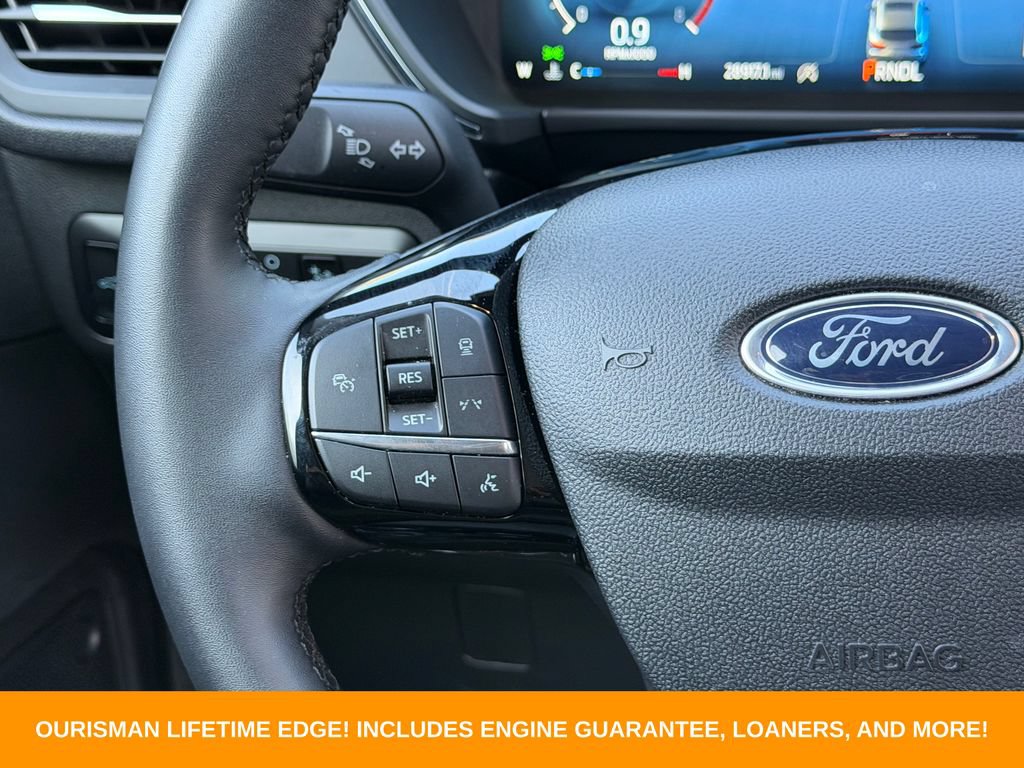 Used 2025 Ford Escape Platinum AWD/4WD image 17