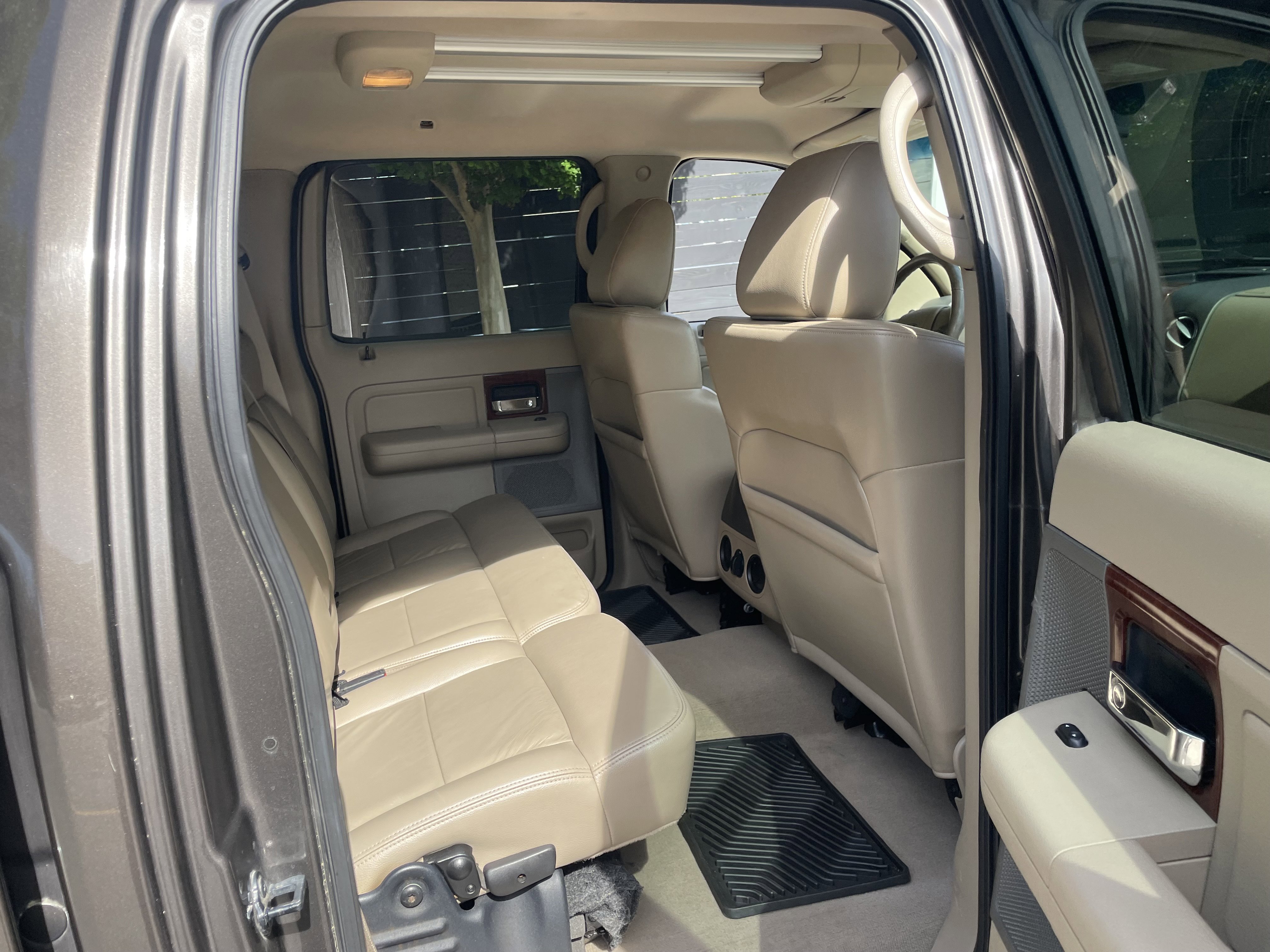 Used 2005 Ford F150 Lariat image 7