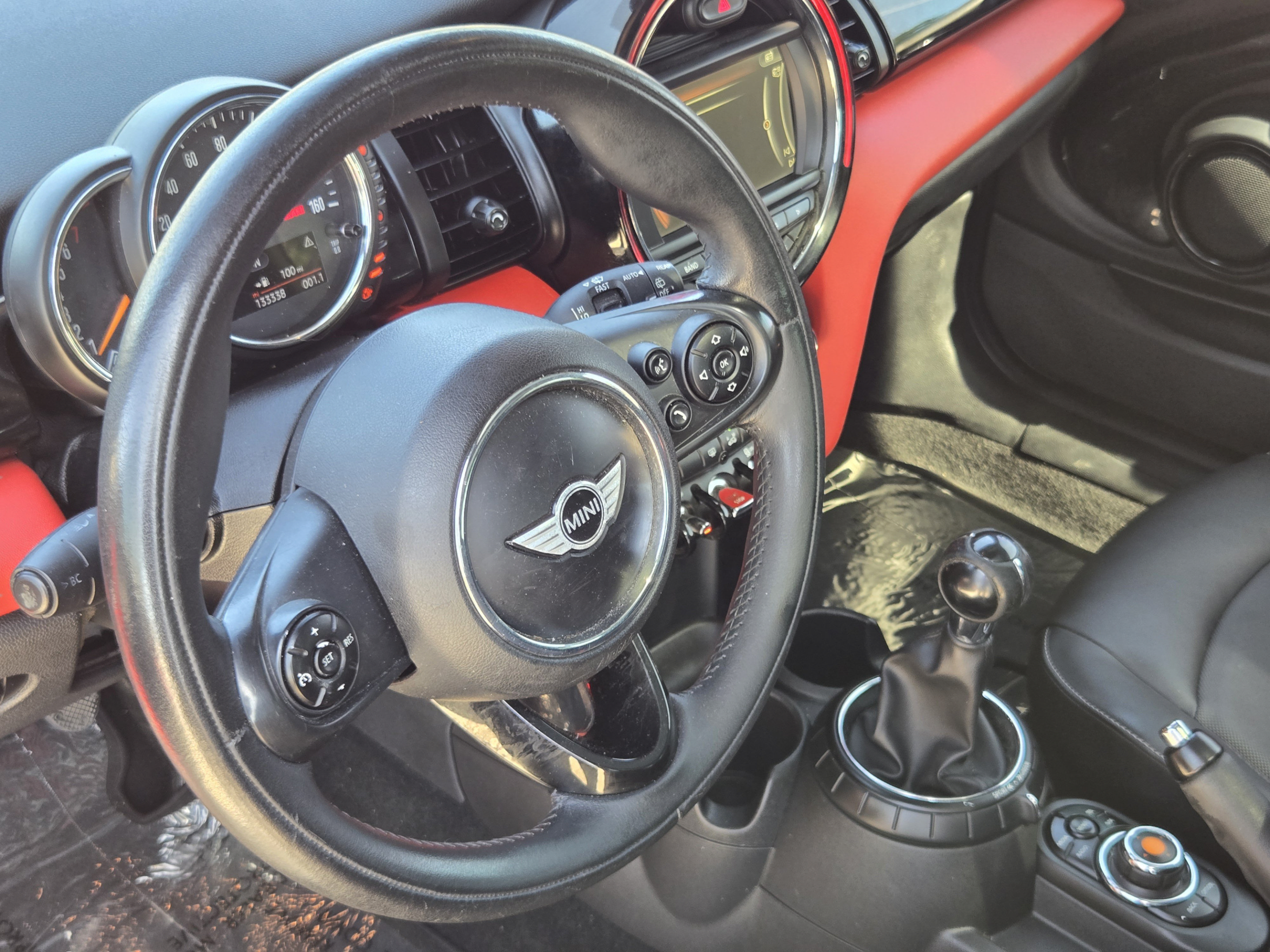 Used 2015 MINI Cooper 2-Door Hardtop FWD image 22